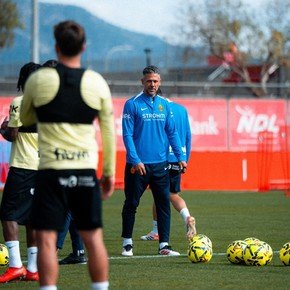 Martín Demichelis dirigió su primera práctica en Mallorca: 12 fechas para salvarlo del descenso