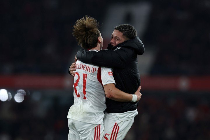 El jugador argentino festejando el gol. (Foto: EFE)