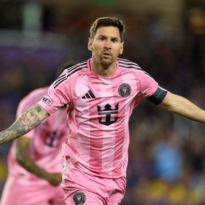 ¿A cuánto está Lionel Messi de los 900 goles oficiales como profesional?