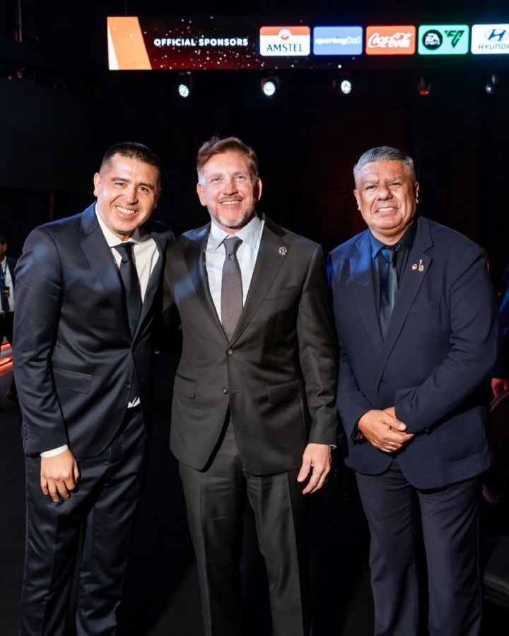 El presidente de la AFA y un agradecimiento especial para JRR.