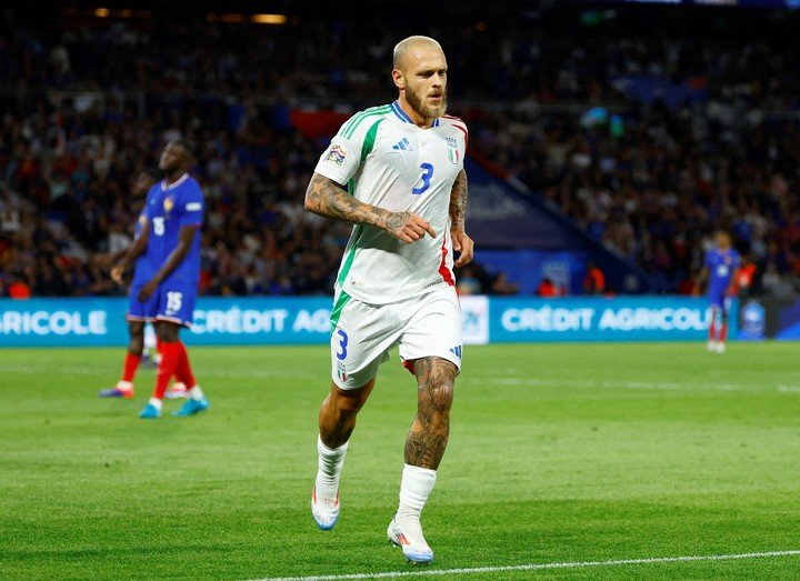 El lateral indicó que "fue un gesto instintivo" (REUTERS/Christian Hartmann).