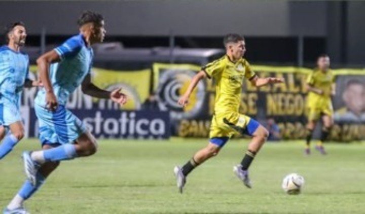 Comu le ganó a Liniers y volvió a la victoria. @clubcomunicacionesoficial