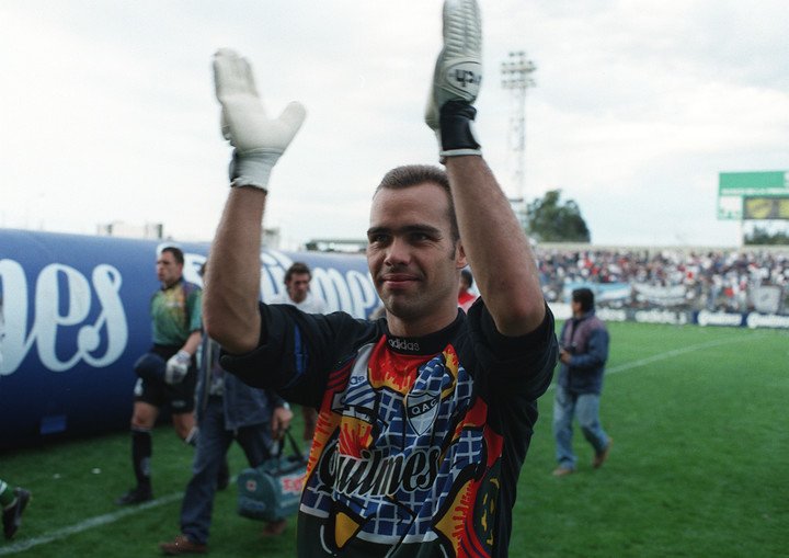Dudamel saluda a la gente de Quilmes.
