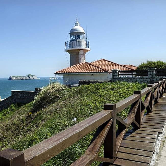 Faro de Punta del Torco de Afuera, Suances, Cantabria