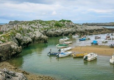 Este es el antiguo puerto de Cantabria que la naturaleza ha convertido en uno de los enclaves más especiales de su costa