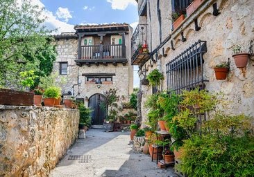 El bello pueblo de Guadalajara por descubrir: arquitectura tradicional, el mar de Castilla y Cela