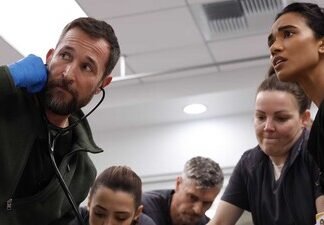 El reparto de ‘The Pitt’ es además de fabuloso muy único en televisión. La culpa la tiene cómo se rueda la serie