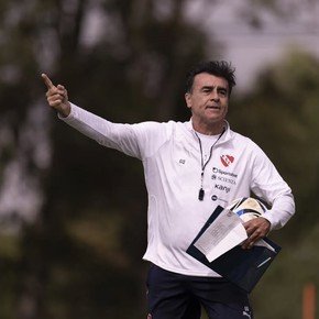 Los ajustes que analiza Quinteros en Independiente para visitar a Instituto