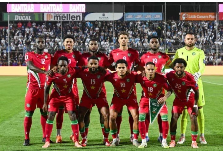 El seleccionado de Surinam (FIFA).
