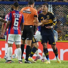 El enojo de Paredes con el árbitro Echavarría: "Despertate..."