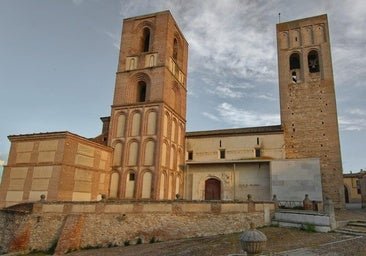 El pueblo mágico de Ávila con dos torres gemelas medievales en el que Isabel la Católica pasó su infancia