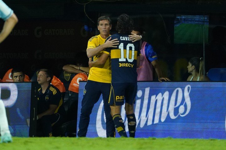 Cavani y una noche complicada ante Racing. (Juano Tesone).