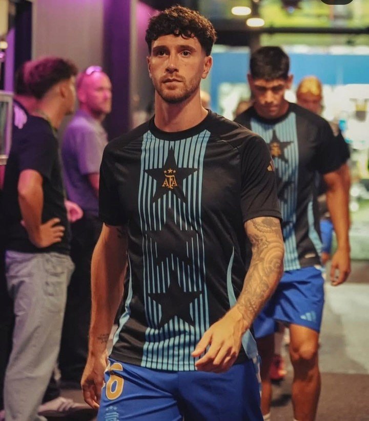 El defensor de 28 años en una de las últimas convocatorias de la Selección Argentina. (Foto: Instagram).