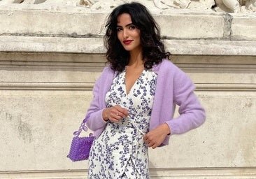 Las compras de Stradivarius de la semana: vestidos marrones, camisas con tachuelas y zapatos destalonados