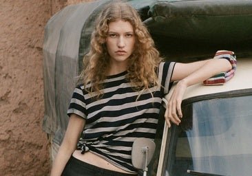 Las compras de Massimo Dutti de la semana: bolsos rojos, vestidos midi y camisetas de rayas