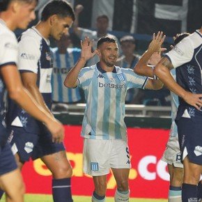 Con la cabeza en el clásico, Racing venció a San Martín (F) por Copa Argentina
