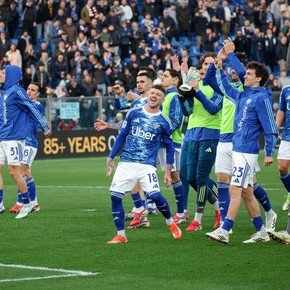 Con Nico Paz en el banco por decisión técnica y una asistencia de Perrone, el Como ganó y se metió en zona de copas