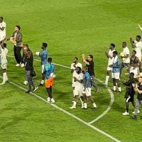 Video: los jugadores de Mauritania bailaron y aplaudieron a la hinchada de Boca
