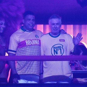 Ancelotti se tomó una birra en el carnaval de Río: cómo vivió la experiencia, contado por Ronaldo y Denilson 