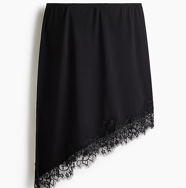 Falda lencera negra de H&M, 14,99 euros.