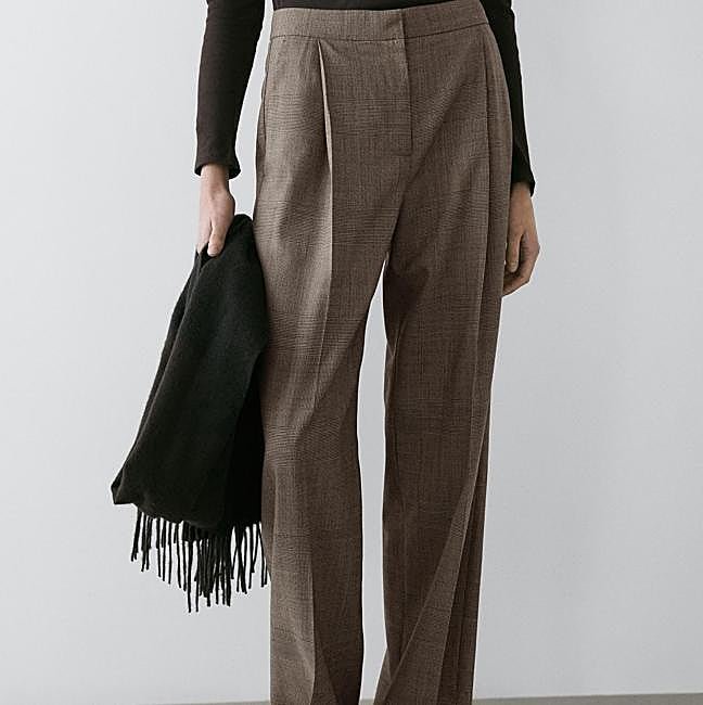 Pantalón sastre amplio de Massimo Dutti, 89,95 euros.