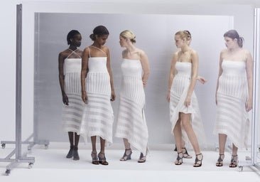 En lo nuevo de Pull&Bear está el vestido de punto más especial: multiposición y no parece low cost