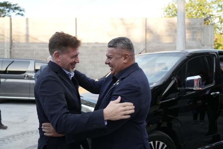 Tapia y Domínguez charlaron de la Finalissima. (Prensa Selección)