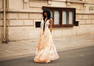 Las chicas bohemias han agotado esta falda de Zara que llevarás con jerséis y blusas