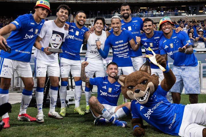 Cruzeiro viene de ganar el estadual en un partido que terminó en escándalo.