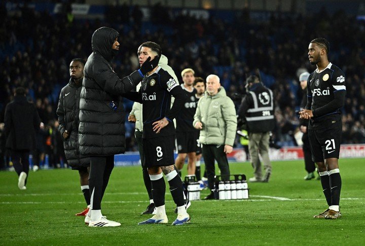 Enzo Fernández se quedó parado.