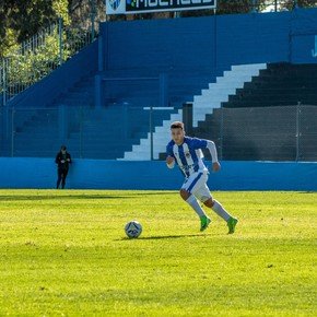 Quedó en coma a un año de haber debutado y milagrosamente volvió a jugar al fútbol