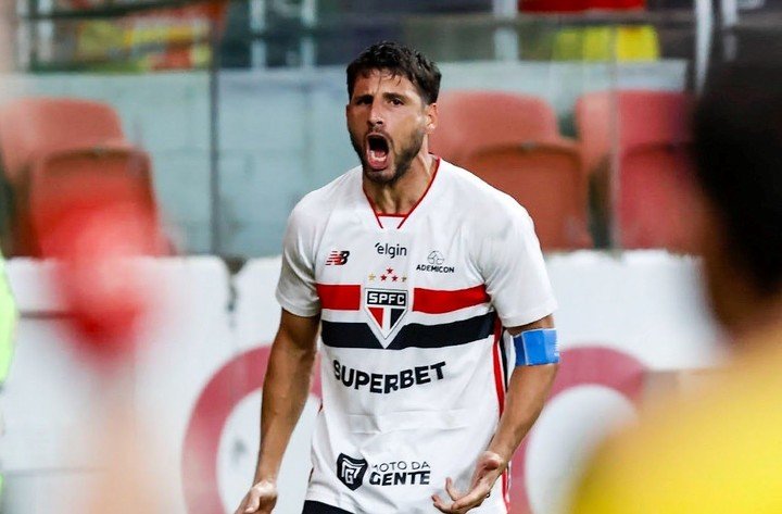 El delantero quedó a un tanto de ser el goleador del torneo.