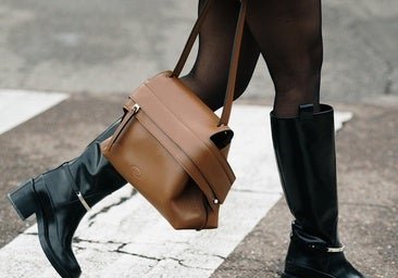 Sabemos dónde encontrar los bolsos todoterreno que se van a convertir en la pieza estrella de tu armario