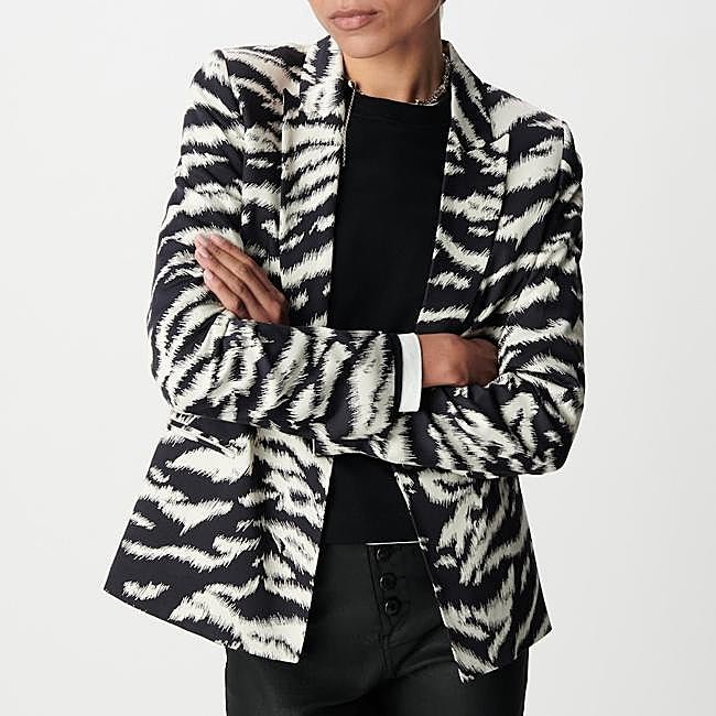 Blazer estampado cebra de IKKS, 195 euros.