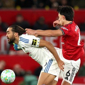 Malas noticias para Licha Martínez: la FA desestimó la apelación del United contra la suspensión por tirarle del pelo a un rival