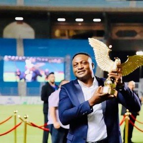 Conmoción en el fútbol: murió el nigeriano Michael Eneramo tras desplomarse en pleno partido