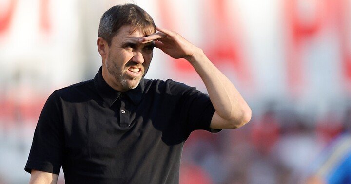 Coudet no se puede dejar engañar por la seguidilla de buenos resultados que traía (EFE / Juan Ignacio Roncoroni).