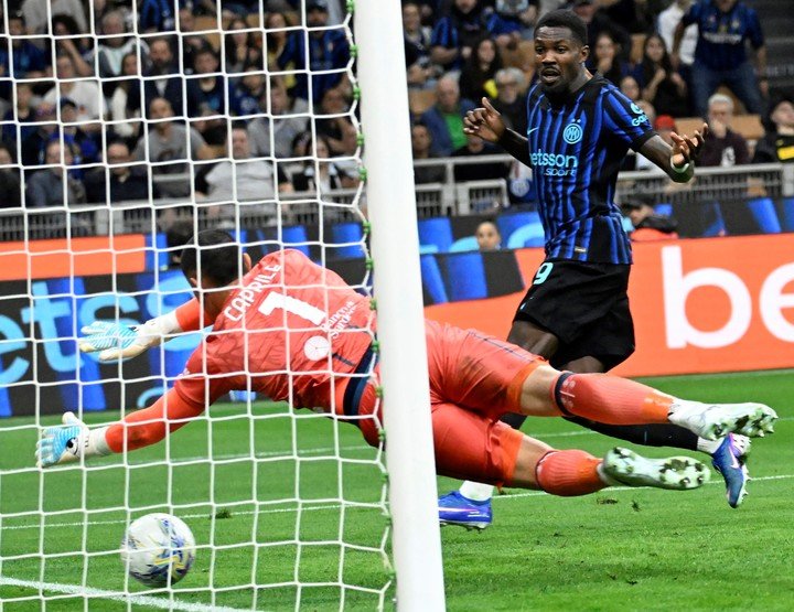 El gol de Marcus Thuram a Cagliari (EFE).