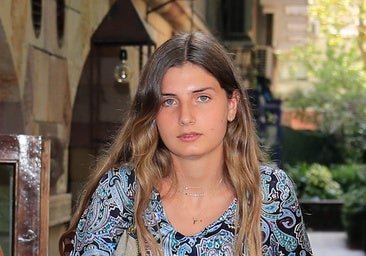 Amina Martínez de Irujo da la sorpresa de la Semana Santa: debuta como modelo y abre perfil de Instagram