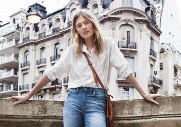 Las compras de Mango de la semana: vestidos midi, camisas blancas y vaqueros tipazo