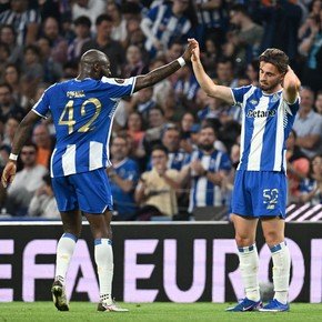 Video: el increíble gol en contra del Porto en la Europa League