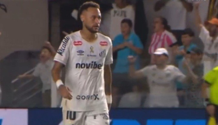 Neymar y una asistencia en Santos (Santos oficial).