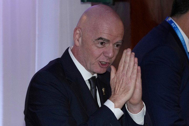 Gianni Infantino tiene una fuerte cruzada contra la discriminación (AP).
