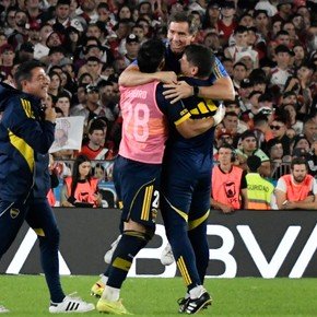 La tremenda racha de Claudio Ubeda: otro triunfo ante River y 63 días invicto