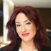 La reina Letizia tiene el look perfecto para primavera: traje color marfil, blusa estampada y los zapatos de tacón más cómodos