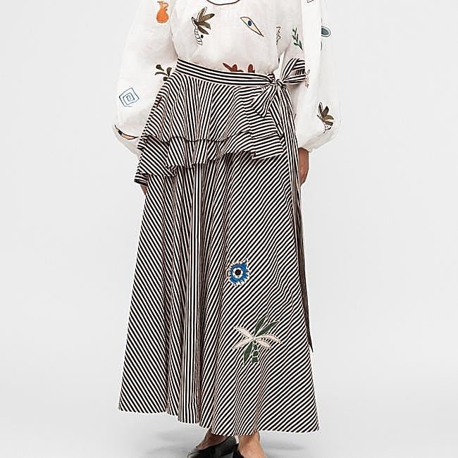 Falda amplia con rayas y detalles bordados de Alemais, a la venta en Zalando, 500 euros.