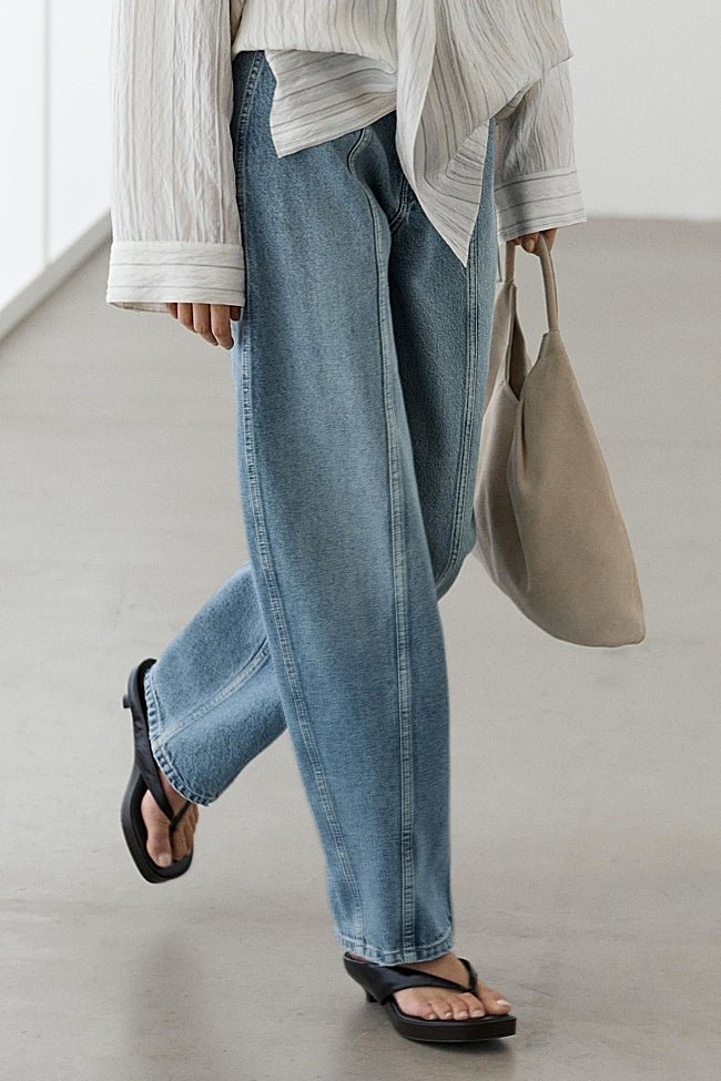 Vaqueros barrel de Massimo Dutti (69,99 euros)