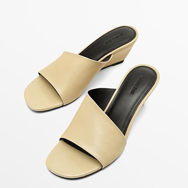 Sandalias de cuña de Massimo Dutti (89,99 euros)