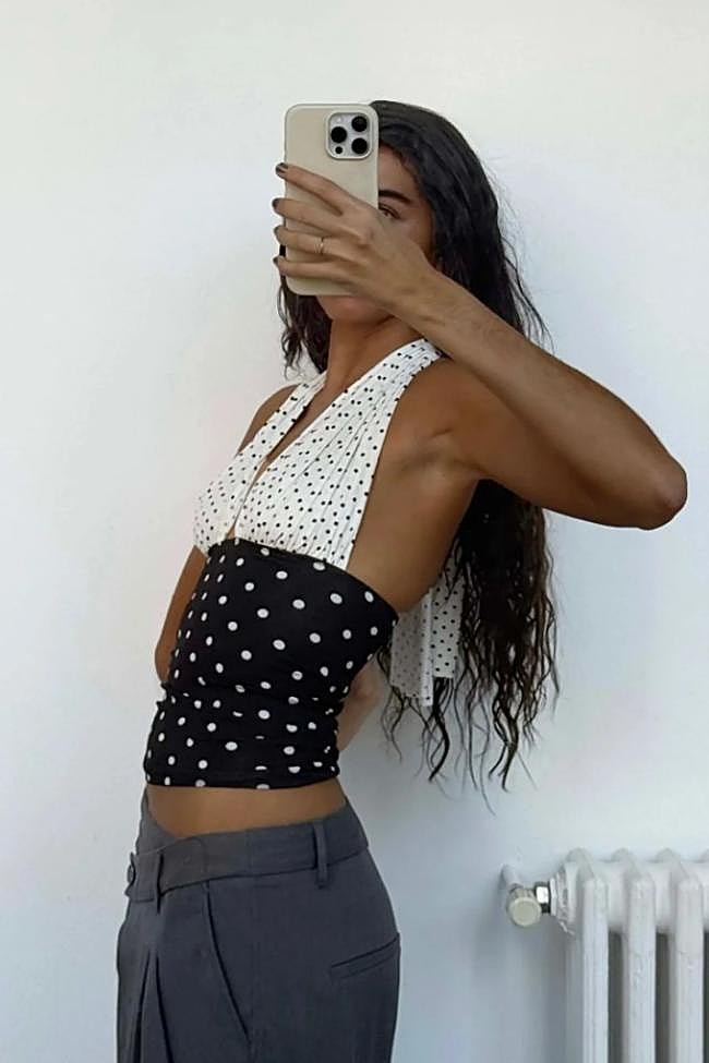 Selección de prendas de lunares