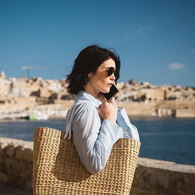 Gemma Artenton en una imagen de la producción británica, Secret Service.